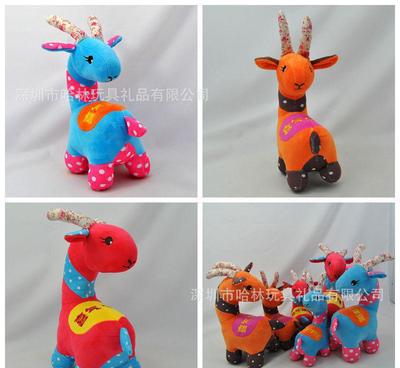 个性抓机娃娃 从游戏厅到情感载体的时尚演变